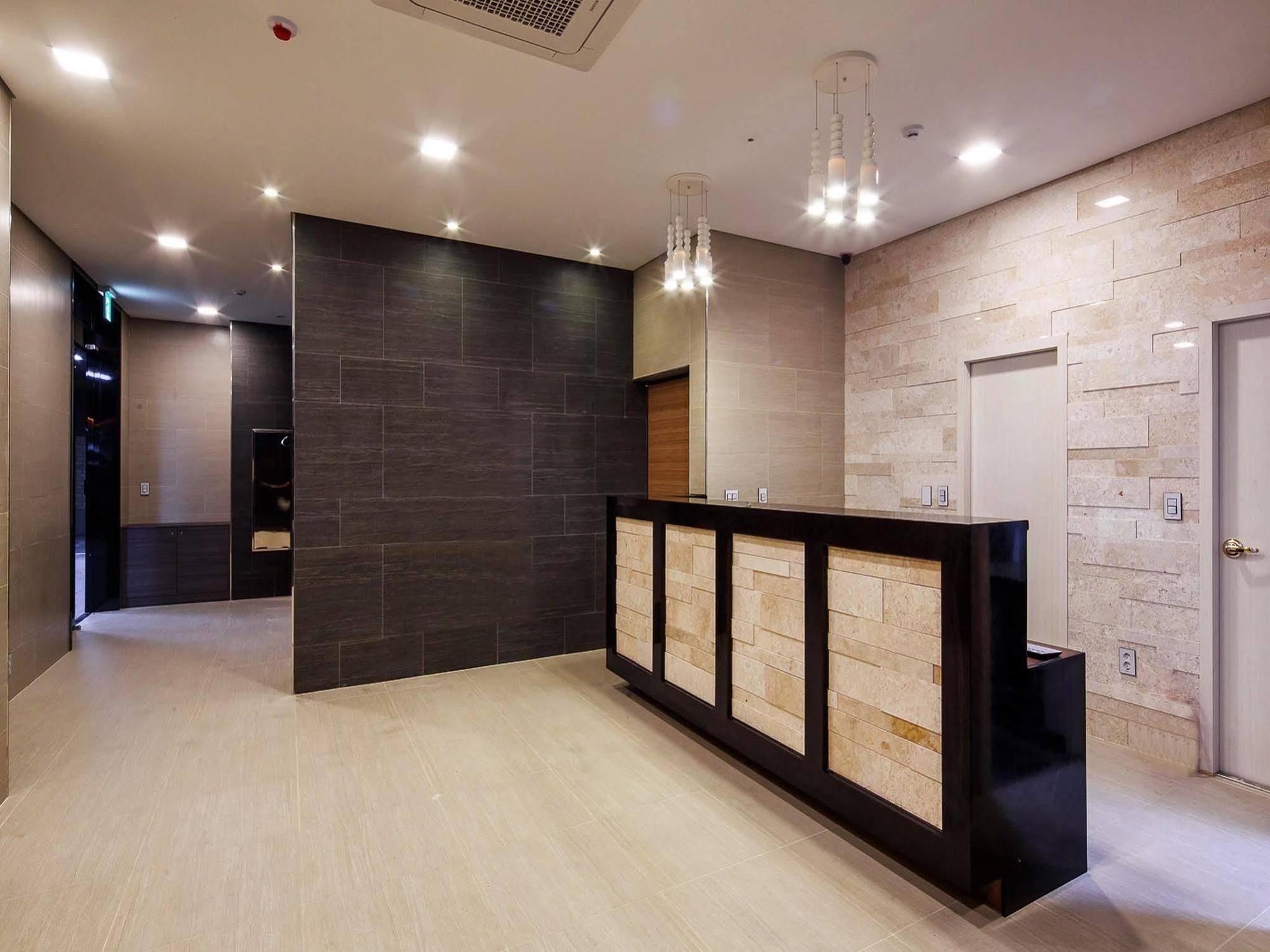 华美伦酒店 酒店 2*
